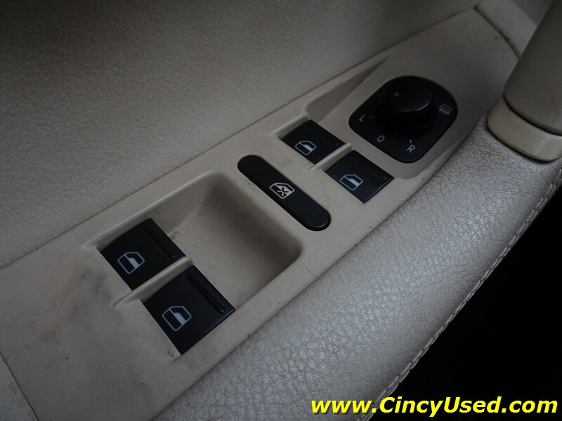 2010 Volkswagen CC Sport - Photo 24 - Cincinnati, OH 45255