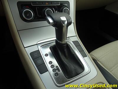 2010 Volkswagen CC Sport - Photo 18 - Cincinnati, OH 45255