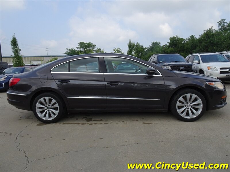 2010 Volkswagen CC Sport - Photo 5 - Cincinnati, OH 45255