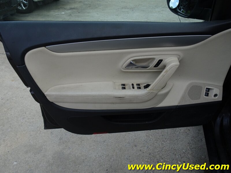 2010 Volkswagen CC Sport - Photo 25 - Cincinnati, OH 45255