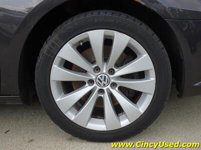 2010 Volkswagen CC Sport - Photo 29 - Cincinnati, OH 45255