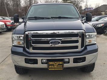 2006 Ford F-350 Super Duty Lariat   - Photo 2 - Cincinnati, OH 45255