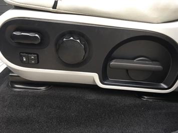 2006 Lincoln Mark LT   - Photo 21 - Cincinnati, OH 45255