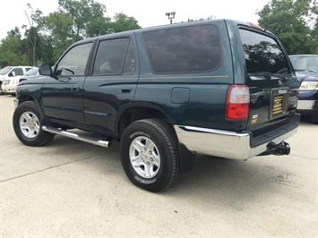 1996 Toyota 4Runner SR5   - Photo 12 - Cincinnati, OH 45255