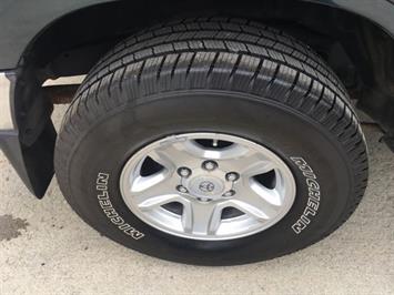 1996 Toyota 4Runner SR5   - Photo 26 - Cincinnati, OH 45255