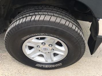 1996 Toyota 4Runner SR5   - Photo 27 - Cincinnati, OH 45255