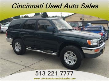 1996 Toyota 4Runner SR5   - Photo 1 - Cincinnati, OH 45255