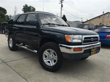 1996 Toyota 4Runner SR5   - Photo 10 - Cincinnati, OH 45255