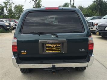 1996 Toyota 4Runner SR5   - Photo 5 - Cincinnati, OH 45255