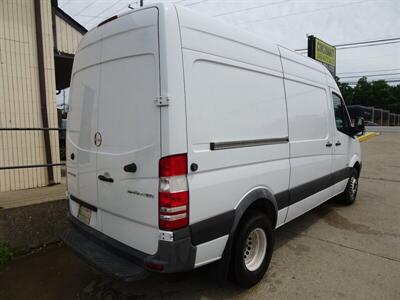 2015 Mercedes-Benz Sprinter Freightliner Sprinter 3500  3.0L V6 Bluetec Diesel Cargo RWD - Photo 22 - Cincinnati, OH 45255