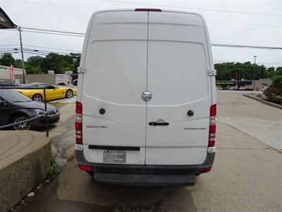 2015 Mercedes-Benz Sprinter Freightliner Sprinter 3500  3.0L V6 Bluetec Diesel Cargo RWD - Photo 18 - Cincinnati, OH 45255