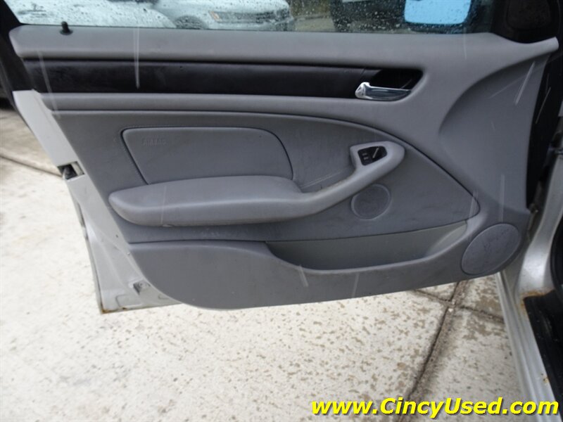 2003 BMW 325i - Photo 22 - Cincinnati, OH 45255