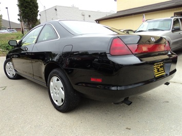 2000 Honda Accord LX   - Photo 12 - Cincinnati, OH 45255