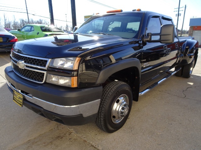 2006 Chevrolet Silverado 3500 LT1 4dr Crew Cab for sale in Cincinnati, OH