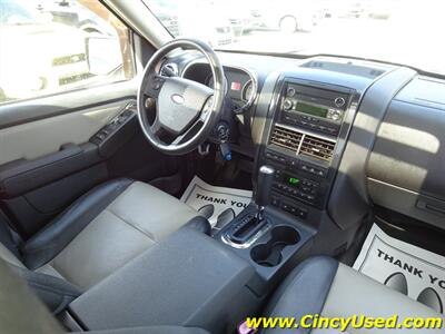 2008 Ford Explorer Sport Trac Limited   - Photo 16 - Cincinnati, OH 45255