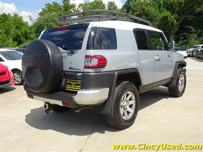 2014 Toyota FJ Cruiser   - Photo 9 - Cincinnati, OH 45255