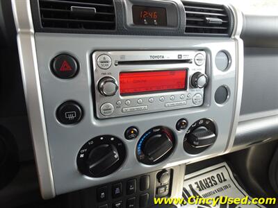 2014 Toyota FJ Cruiser   - Photo 18 - Cincinnati, OH 45255