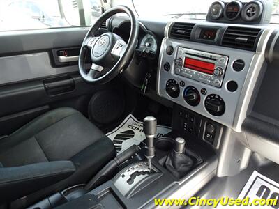 2014 Toyota FJ Cruiser   - Photo 16 - Cincinnati, OH 45255