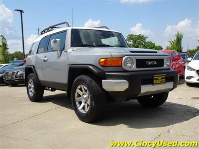 2014 Toyota FJ Cruiser   - Photo 4 - Cincinnati, OH 45255