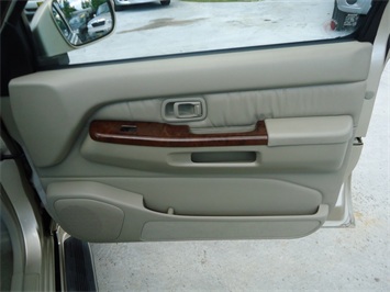 1999 INFINITI QX4   - Photo 24 - Cincinnati, OH 45255