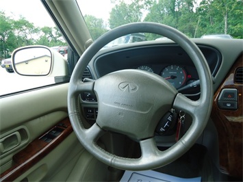 1999 INFINITI QX4   - Photo 19 - Cincinnati, OH 45255