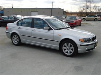 2003 BMW 325xi   - Photo 1 - Cincinnati, OH 45255