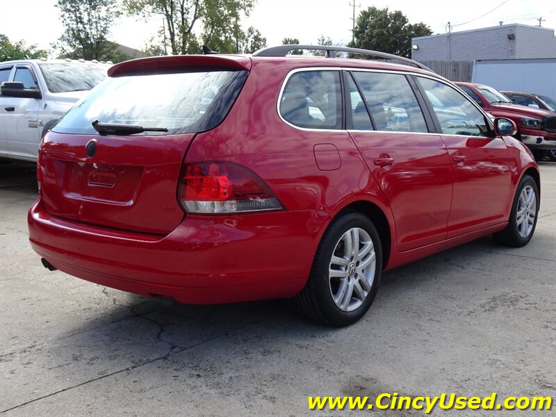 2010 Volkswagen Jetta SportWagen TDI - Photo 7 - Cincinnati, OH 45255