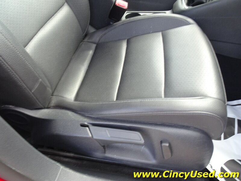 2010 Volkswagen Jetta SportWagen TDI - Photo 24 - Cincinnati, OH 45255