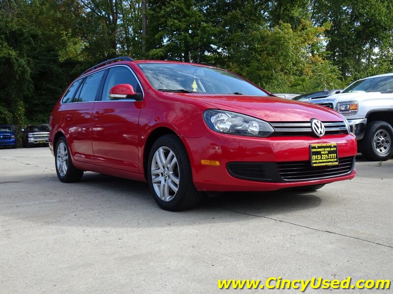 2010 Volkswagen Jetta SportWagen TDI - Photo 2 - Cincinnati, OH 45255