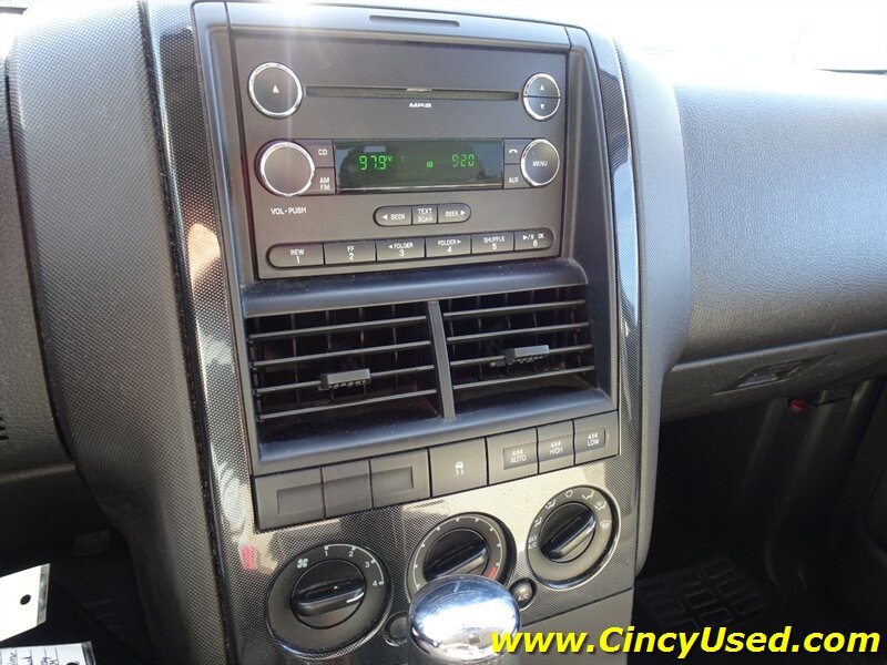 2008 Ford Explorer Sport Trac XLT - Photo 17 - Cincinnati, OH 45255