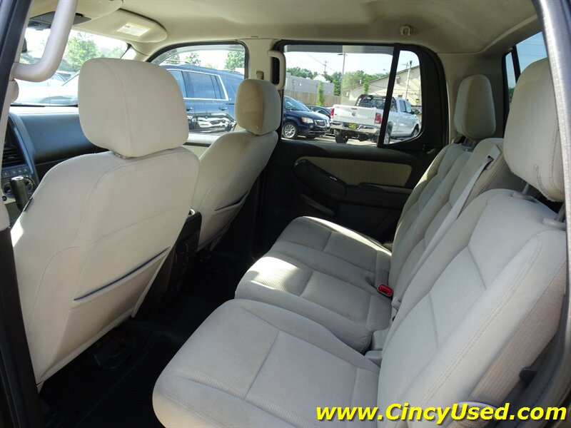 2008 Ford Explorer Sport Trac XLT - Photo 12 - Cincinnati, OH 45255