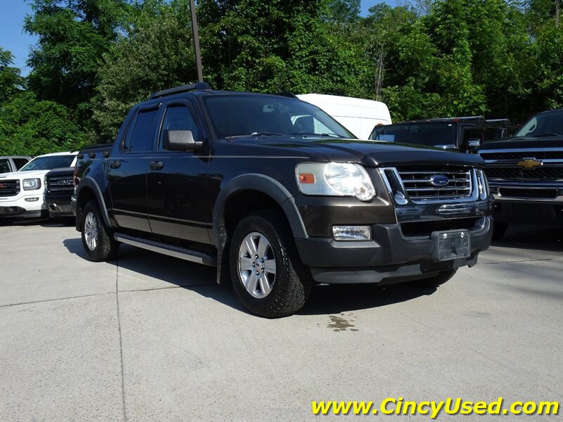 2008 Ford Explorer Sport Trac XLT - Photo 4 - Cincinnati, OH 45255