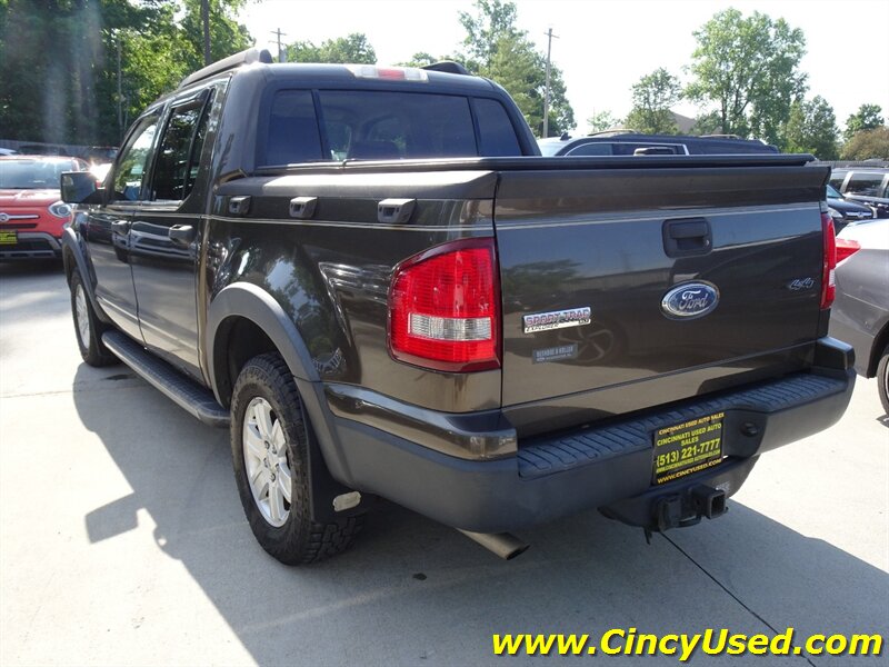 2008 Ford Explorer Sport Trac XLT - Photo 9 - Cincinnati, OH 45255