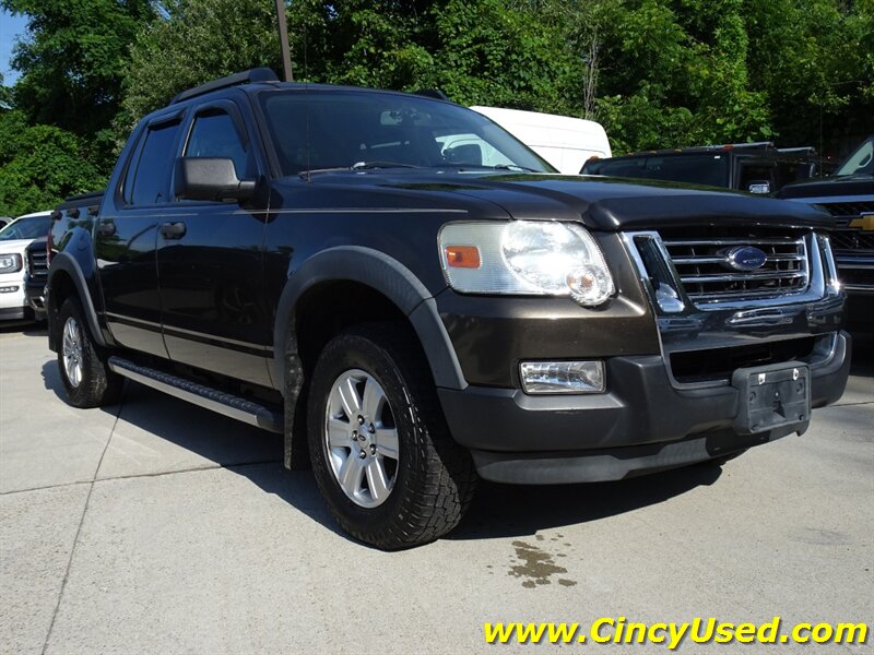 2008 Ford Explorer Sport Trac XLT - Photo 5 - Cincinnati, OH 45255