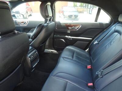 2017 Lincoln Continental Livery   - Photo 16 - Cincinnati, OH 45255