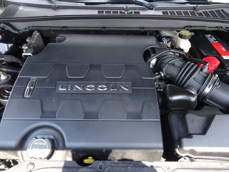 2017 Lincoln Continental Livery - Photo 36 - Cincinnati, OH 45255