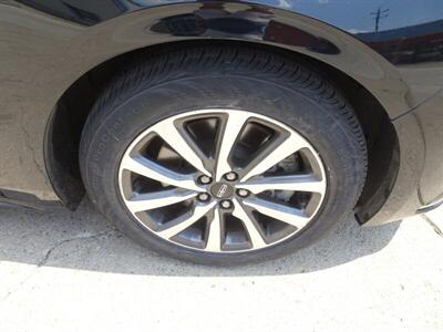 2017 Lincoln Continental Livery   - Photo 33 - Cincinnati, OH 45255