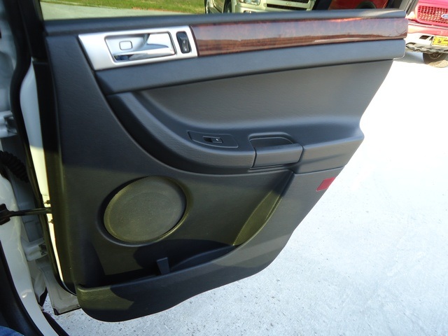 2005 Chrysler Pacifica Touring - Photo 27 - Cincinnati, OH 45255