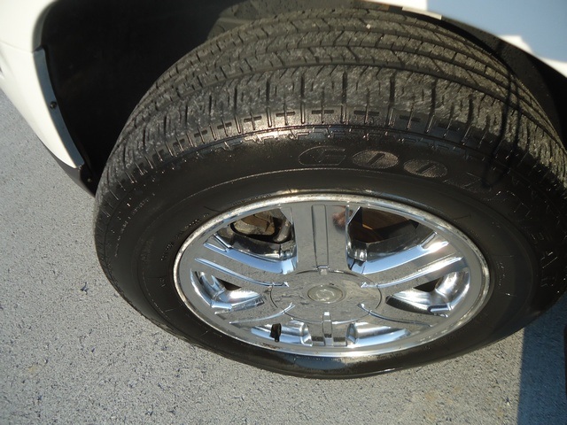 2005 Chrysler Pacifica Touring - Photo 32 - Cincinnati, OH 45255