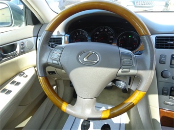 2005 Lexus ES 330   - Photo 21 - Cincinnati, OH 45255