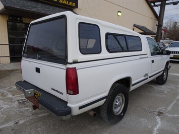 1995 Chevrolet C/K 2500 Series C2500 Cheyenne   - Photo 3 - Cincinnati, OH 45255