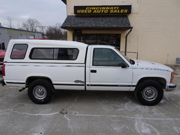 1995 Chevrolet C/K 2500 Series C2500 Cheyenne   - Photo 7 - Cincinnati, OH 45255