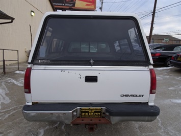 1995 Chevrolet C/K 2500 Series C2500 Cheyenne   - Photo 4 - Cincinnati, OH 45255