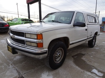 1995 Chevrolet C/K 2500 Series C2500 Cheyenne   - Photo 10 - Cincinnati, OH 45255