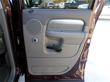 2004 Dodge Ram 1500 Laramie   - Photo 24 - Cincinnati, OH 45255