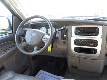 2004 Dodge Ram 1500 Laramie   - Photo 7 - Cincinnati, OH 45255