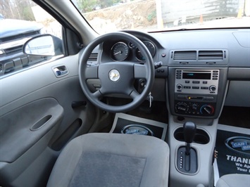 2006 Chevrolet Cobalt LS   - Photo 7 - Cincinnati, OH 45255