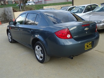 2006 Chevrolet Cobalt LS   - Photo 4 - Cincinnati, OH 45255