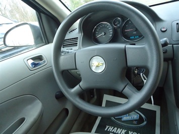 2006 Chevrolet Cobalt LS   - Photo 18 - Cincinnati, OH 45255