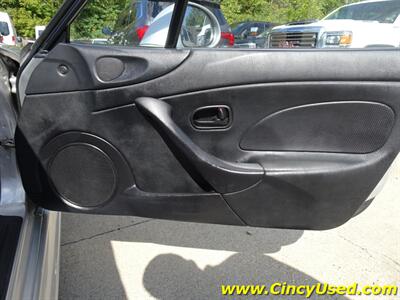 2003 Mazda MX-5 Miata - Photo 23 - Cincinnati, OH 45255